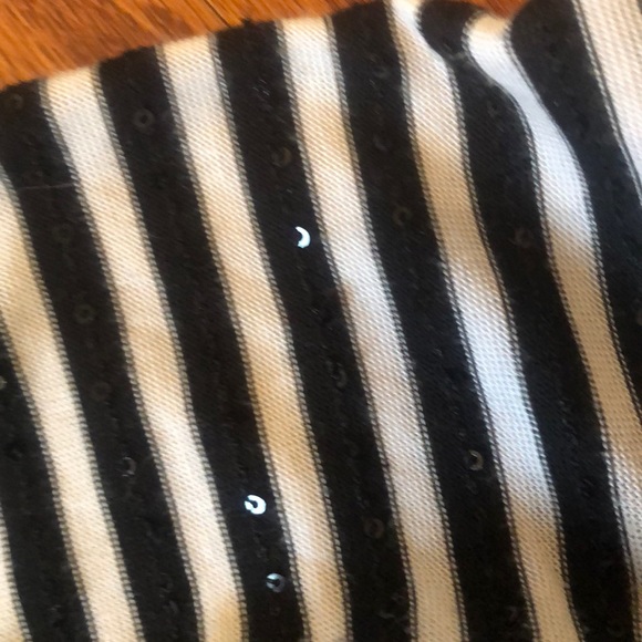 EXPRESS DRESS BLACK AND WHITE STRIPED - Picture 4 of 4